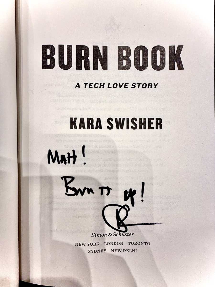 Mat2magic's tweet image. Today’s keynote with @karaswisher was exactly what I needed. After traveling since Tuesday, hearing someone address the craziness of our world—and remind us we can make it through—was soul-refreshing.

Thank you, Kara! I promise I’ll keep pushing, for my daughter.