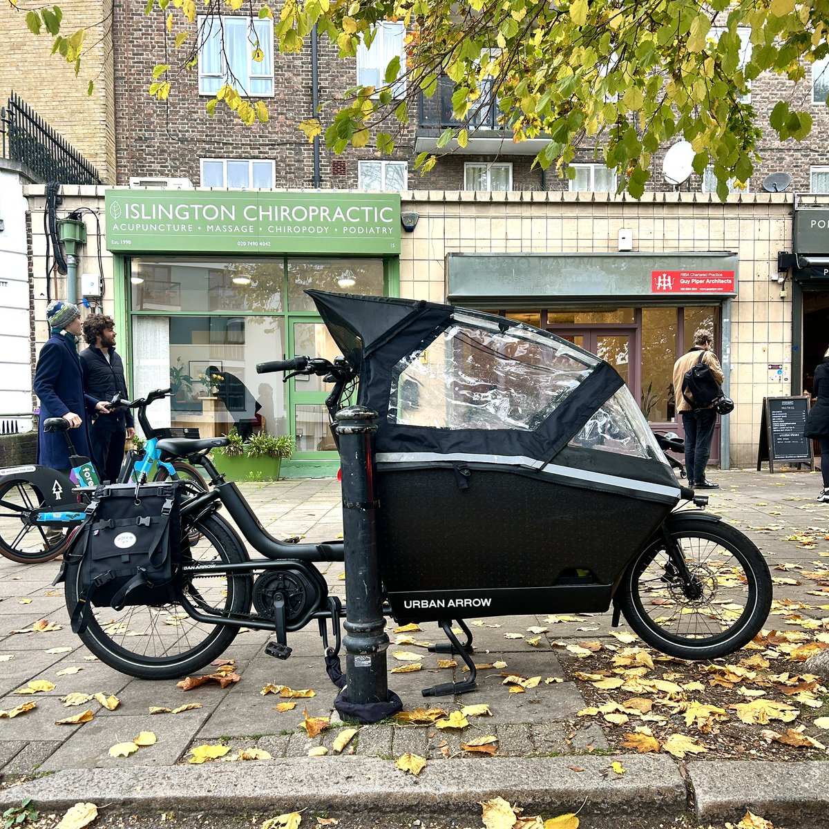 BobFromAccounts's tweet image. One of these modes of transport is considered expensive, is used multiple times a day, and typically carries between 1 to 4 people. 

The other mode is parked 96% of the time and, statistically, carries only one person 60% of the time.