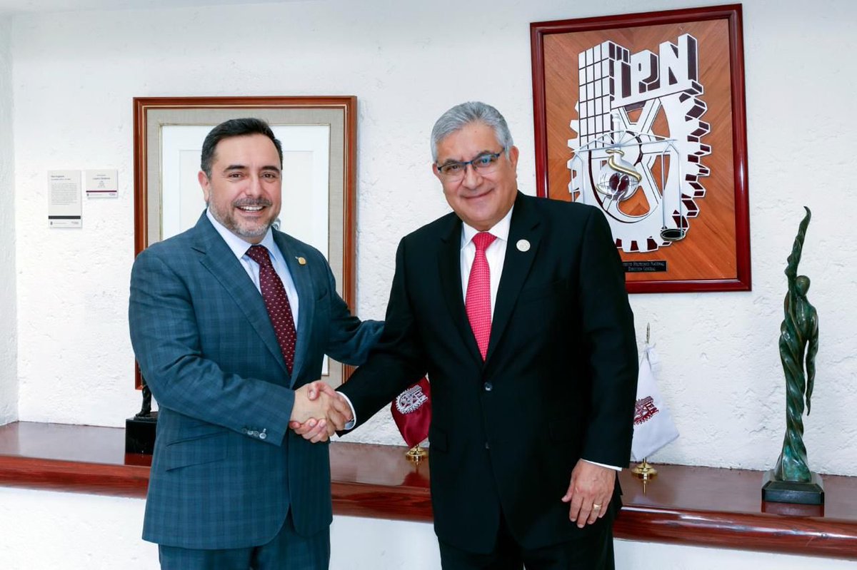 MtraLGarfias's tweet photo. El Srio. Gral. del #SNTE, Mtro. Alfonso Cepeda Salas, y el director del @IPN_MX, Dr. @ArturoReyesS_, pusieron en marcha el Programa de basificación 2024-2025 para docentes y PAAE, que beneficiará a los agremiados en @secc11cdmx y @Seccion60SNTE y sus familias. https://t.co/KcdkD7IYuX