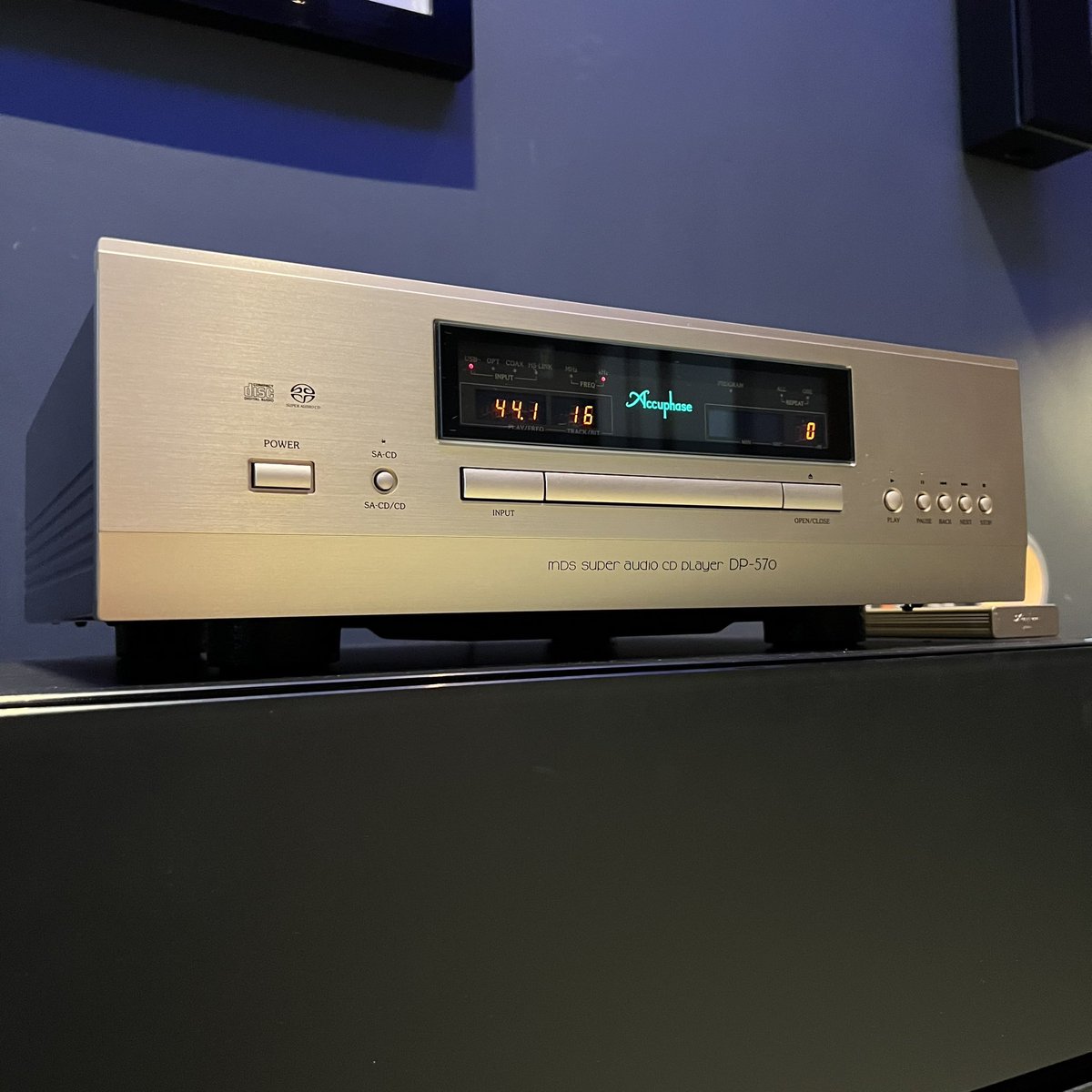 LoudClearHiFi's tweet photo. Today’s system - Audiovector R 3 Arreté speakers with Accuphase electronics. 

The speaker can come in any colour you can imagine. 

The Accuphase E-4000 is a 180 WPC integrated amplifier. This drives the Audiovectors beautifully.  

Source is the Accuphase DP-570 SACD player. https://t.co/v3Bm1mJkMH