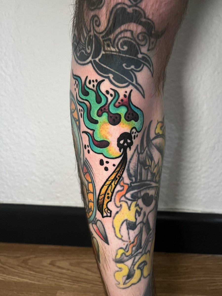 Skrillgun's tweet photo. ¡Hoy subo este tattoo de cerilla que hice para mi compañero Ale! 💀🔥 https://t.co/l4YKRh7bsH