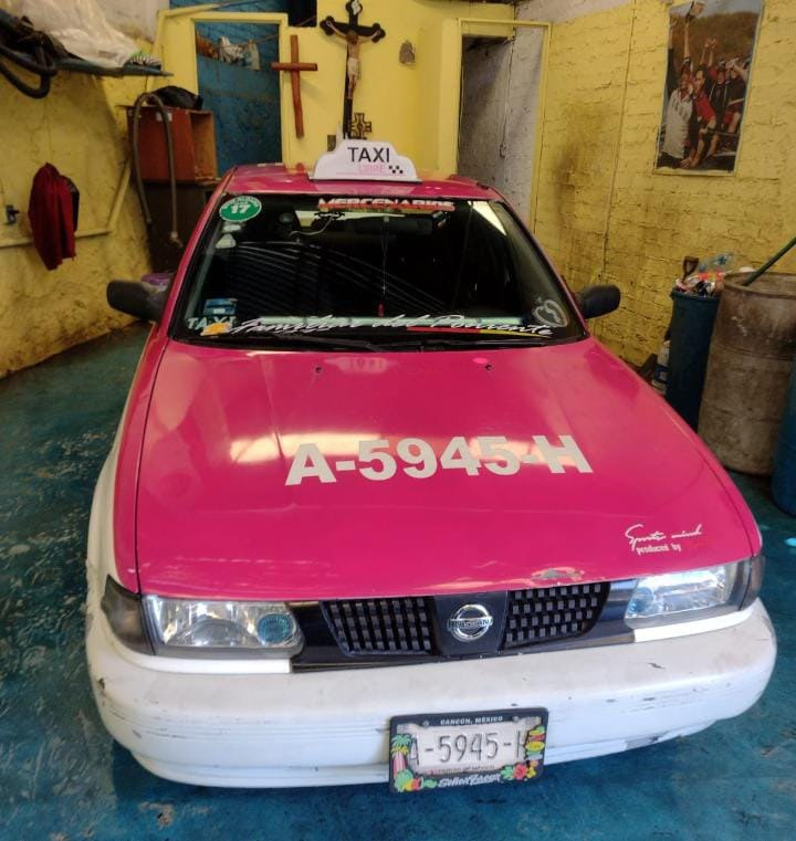RupiReportero_'s tweet photo. 🤬🤳 #NosComparten a #RupiReportes 🤬🤳
El día de ayer terminando el partido del @ClubAmerica en el estadio #Cuauhtémoc.
Ya saliendo me bajaron de mi carro y se lo llevaron a la fuerza golpeándonos.
Pido su ayuda para que den con los responsables https://t.co/PoHd1FuBY8