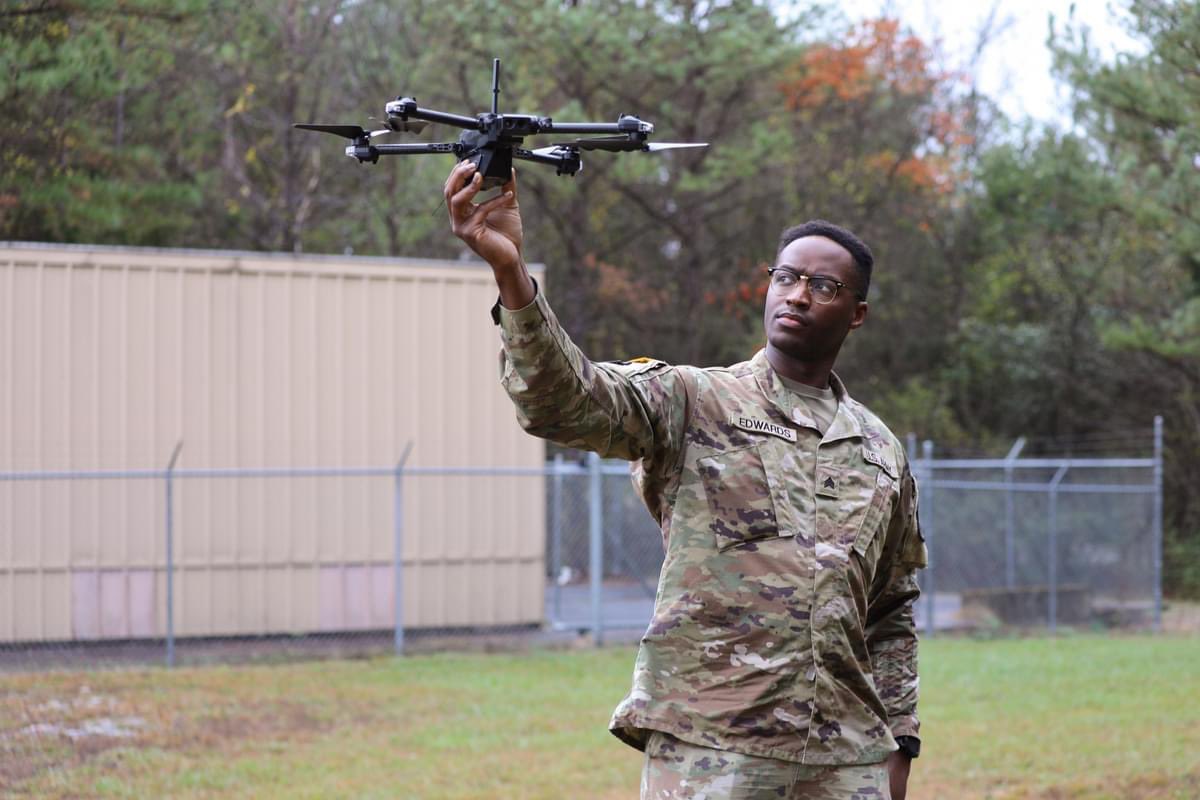 TNMilitaryDept's tweet image. Soldiers from Smyrna's 1-117th Regiment (RTI) conducted their first Small Unmanned Aircraft System operators course using the new Skydio RQ28A short-range reconnaissance (SRR) quadcopter. Recently fielded, the quadcopter provides Guardsmen with improved awareness on the