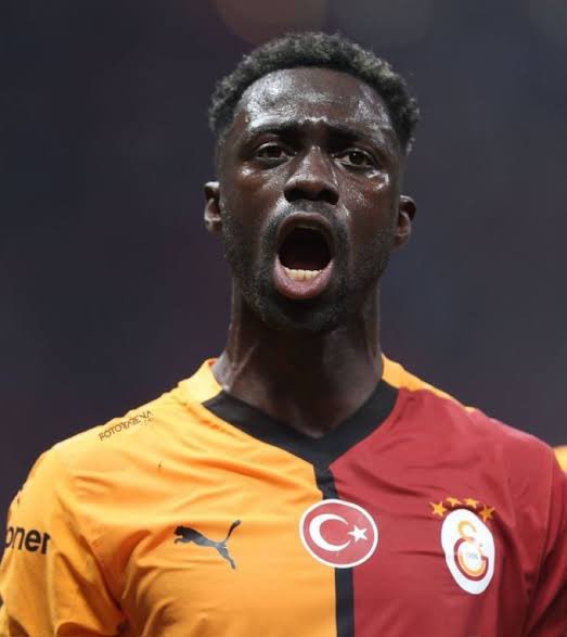 Osimhen'i övmekten savunma bakanımızı unuttuk. Baba sen nesin ya, nasıl bir savaşçısın