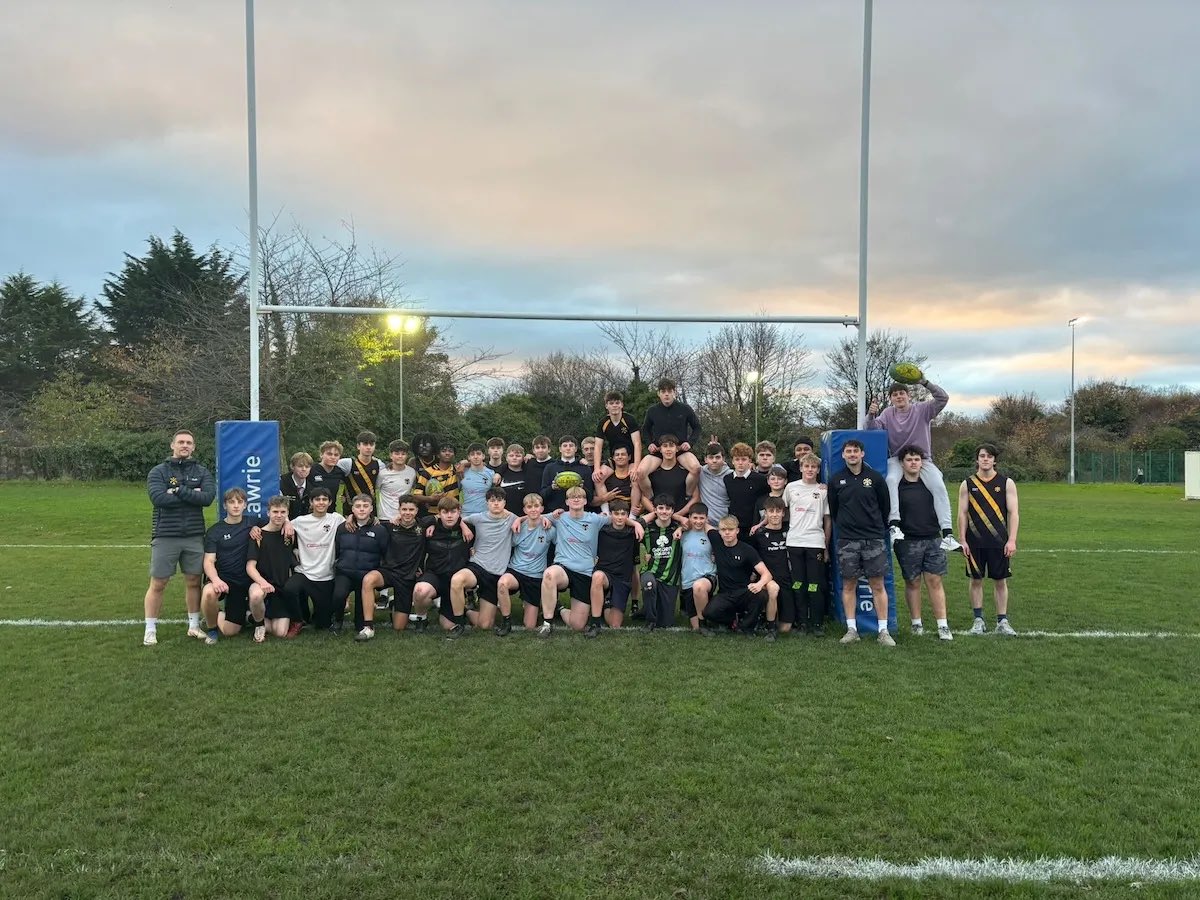 This Saturday Rugby take on Everest in their own challenge for Movember!

Did you know 1 in 7 of those 14-19 deal with mental health conditions? 

Raising funds for a very important cause! 
If your around please head down and show some support 👏🏼

theedinburghreporter.co.uk/2024/11/this-i…