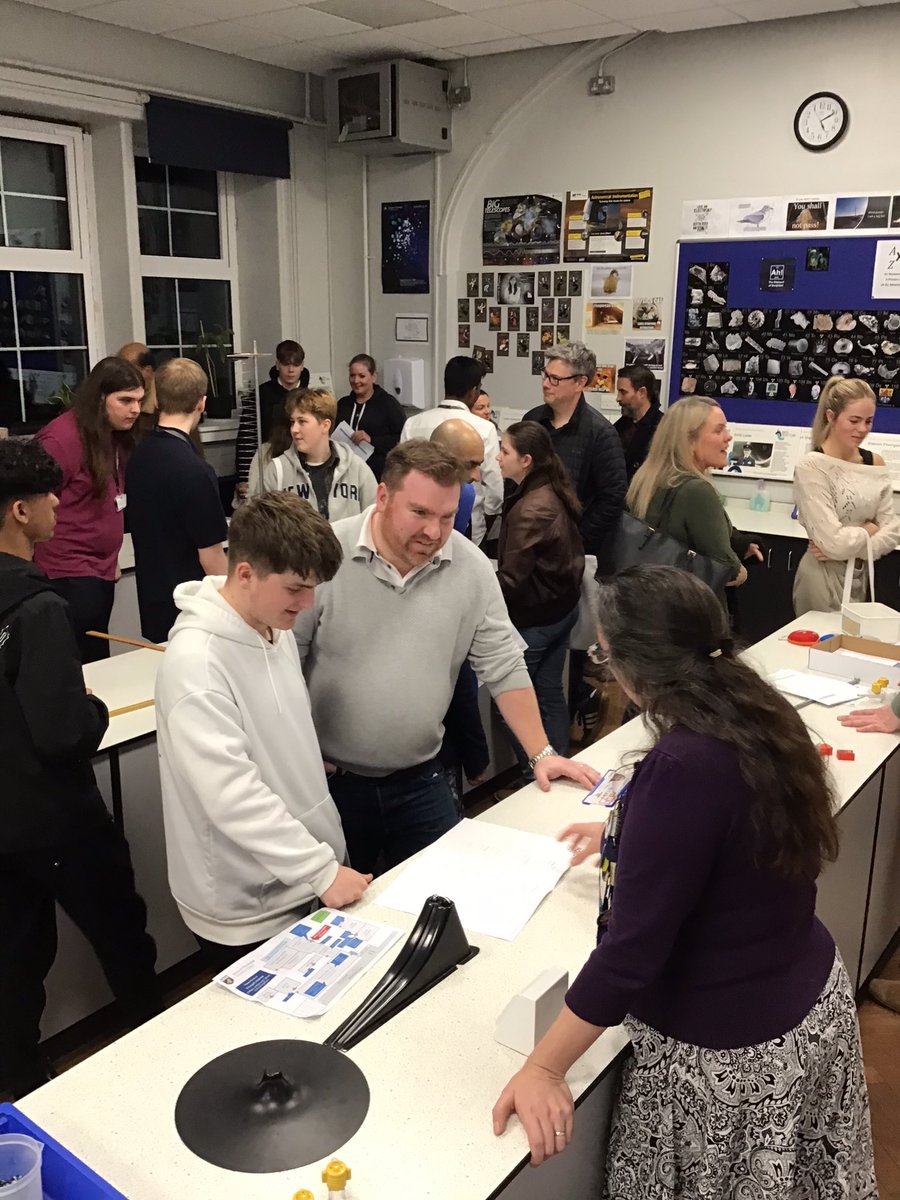 BRGS_1701's tweet photo. Some wonderful Physics demonstrations on show tonight at our open evening. #OpenEvening #WeAreStar #BRGS https://t.co/RVfELY09eX