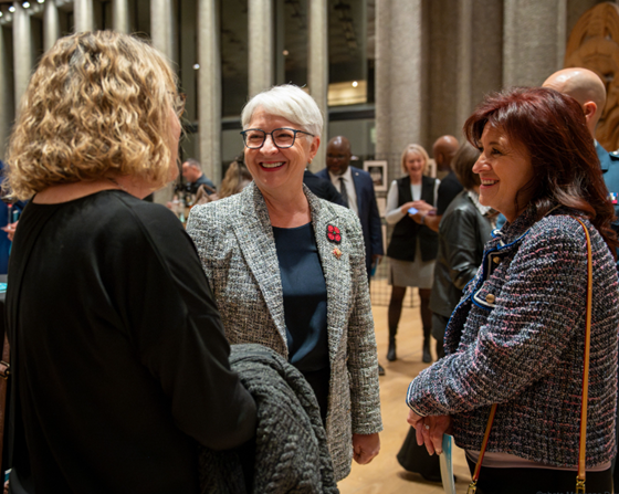 29 octobre🏫La FCCF a lancé le mémoire Une place de choix pour l’art à l’école au CNA avec l’hon. Edith Dumont <a href="/LGOntario/">Edith Dumont</a>, l’hon. <a href="/SenCormier/">Sén. René Cormier</a> et <a href="/Patrimoinecdn/">Patrimoine canadien</a>. Découvrez le premier portrait de l'éducation artistique dans les écoles #frcan👉bit.ly/sommaireMémoire