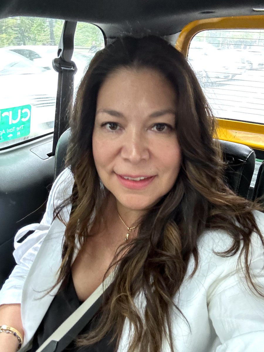 NYUSPS's tweet image. Over the next few days we'll celebrate some of our remarkable first-generation students throughout the @NYUSPS community for First-Generation College Celebration Day, including Monica Estrada, who is @NYUSPS's Senior Director of Conferences &amp;amp; Events.
#WeAreSPS #FirstGenForward