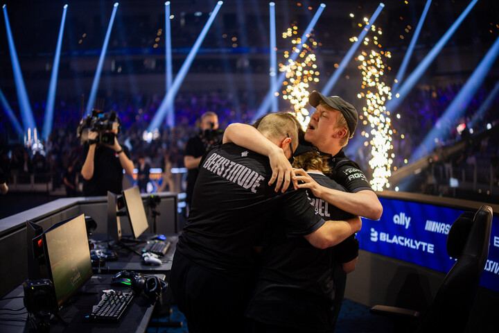 G2RocketLeague's tweet photo. The man who always has the goated plan 🙇

Thank you for an unforgettable 3 years, @Satthew ❤️ https://t.co/hiHSa0Y3aD