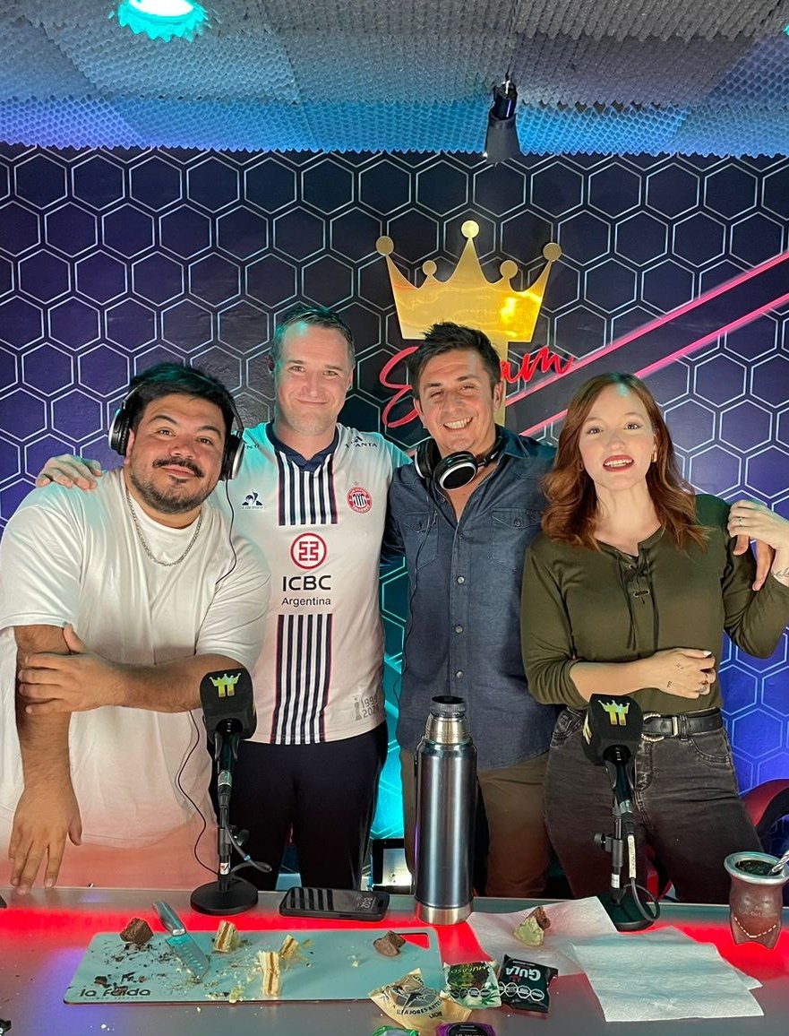 Ayer vino al SOMMELIER de alfajores al stream y hay SORTEO de alfajores en mi ig  instagram.com/p/DCFMQ4ZP5wC/…
<a href="/HeberYbaez/">Heber Ybañez</a> <a href="/IannottiRomina/">Romina Iannotti</a>