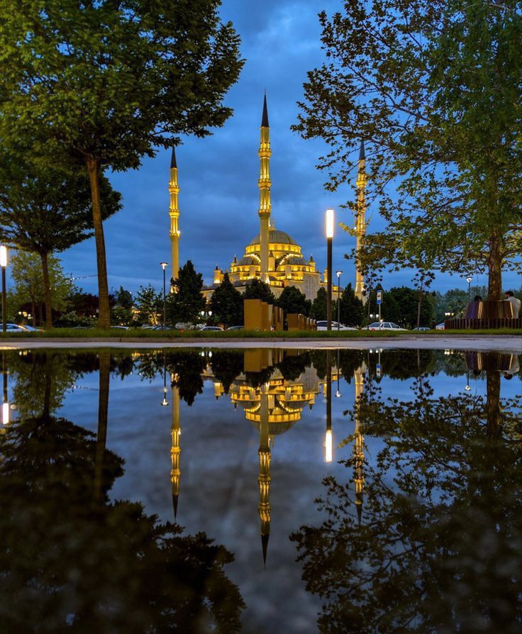 bir cami fotoğrafı bırak.