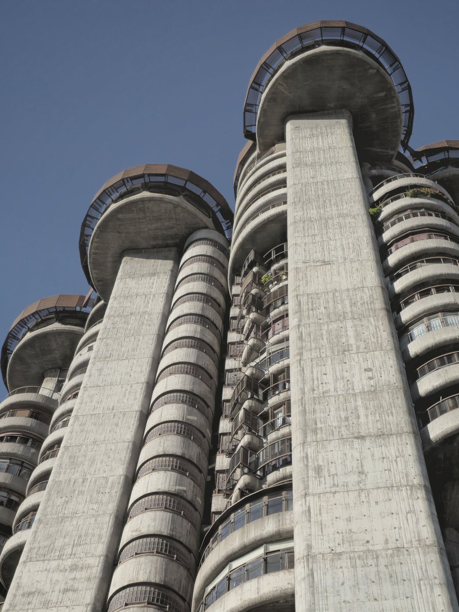 Madrid, Spain 2023
-
-
-
-
#photography #photo  #color #colorphotography #urban #urbanlandscape  #street #streetphotography #streetphoto #urbanphotography  #cityscapes  #documentingspace #banal #beton #nopeople #brutalism #brutalist #brutalistarchitecture  #Madrid