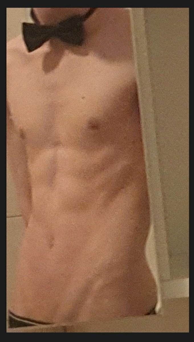 Pascalthegayboy's tweet photo. click on the picture to see it completely, what's next? any ideas?🤭#gay #gayboy #onlygay #twink #onlytwink #body #gaybody https://t.co/jow1lAobfD