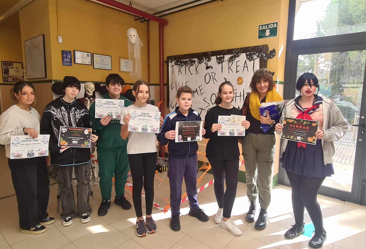 Un total de 80 estudiantes ha participado en el primer Concurso de Relatos de Terror 🧟🧛‍♀️🧌 Algunas de las creaciones 📝en: iesmediterraneomalaga.com 
Enhorabuena a  ganadores 🏅y   participantes 👨‍🎓🧑‍🎓así como a la profesora <a href="/MonicaPeula/">Monica Peula</a>  por su magnifica iniciativa <a href="/educacionmlg/">Desarrollo Educativo Málaga</a>