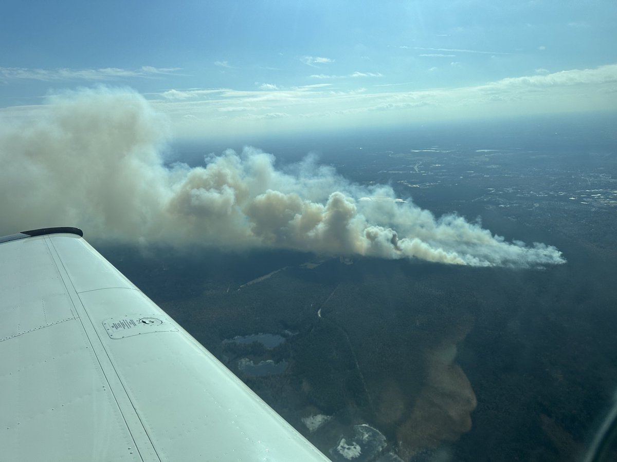 renedierkes's tweet photo. Flew by the forest fire in NJ today https://t.co/O7RuXqIFl9