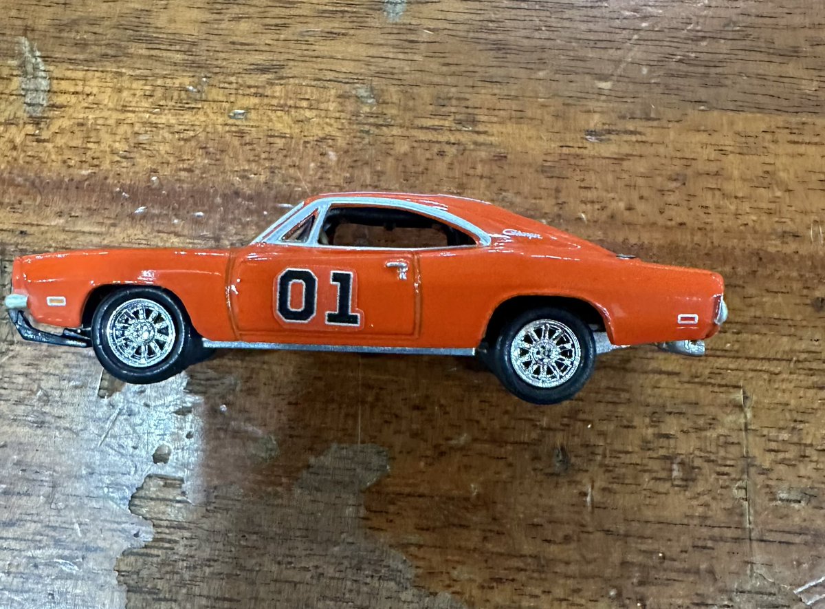 Cooter's Place tweet media