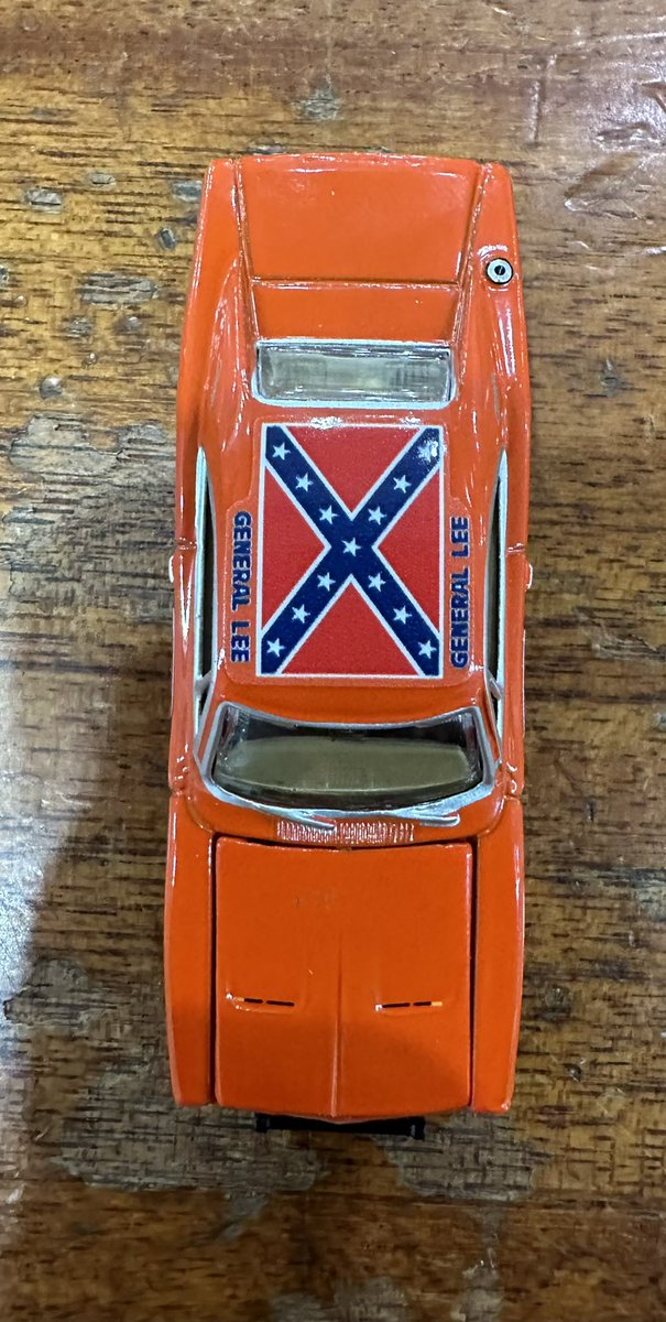 Cooter's Place tweet media