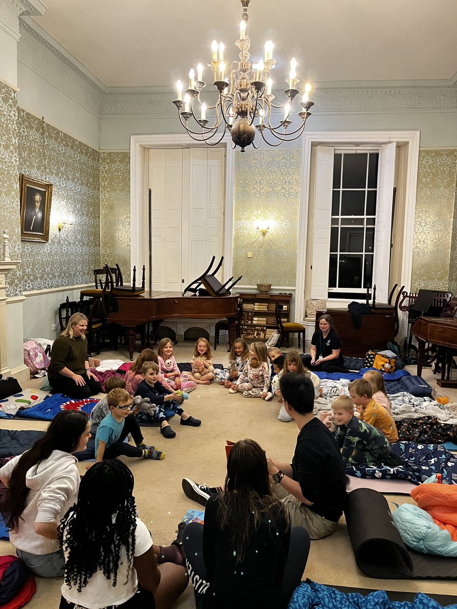 A lovely guitar solo and some bedtime stories from <a href="/boothamboarders/">Bootham Boarders</a>. Thank you so much for coming and making our
Year 1’s smile and laugh