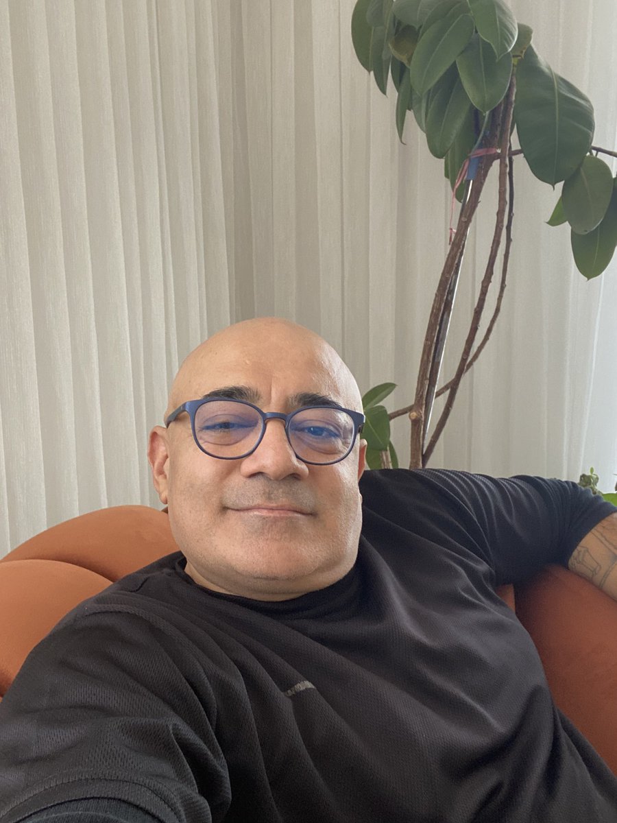 İyi olmak kolaydır.. Zor olan adil olmaktır.. En mükemmel adalet ise vicdandır..