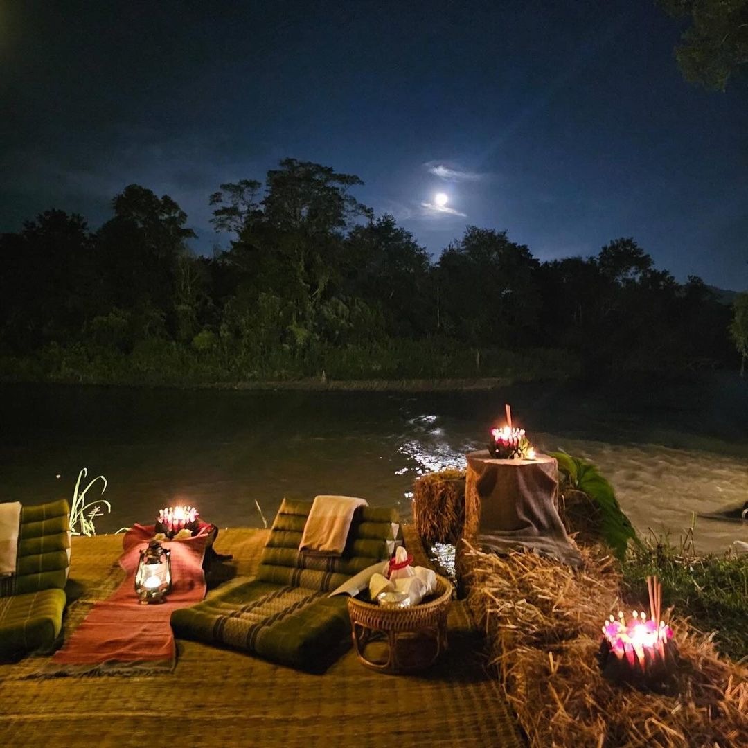 FSThailand's tweet image. A night of magic, culture, and serenity at Loy Krathong! Make your own krathong, sip on delightful drinks, and feast on authentic northern Thai cuisine while enjoying live entertainment. The link in the bio has all the deets. #2024travel #fstentedcamp