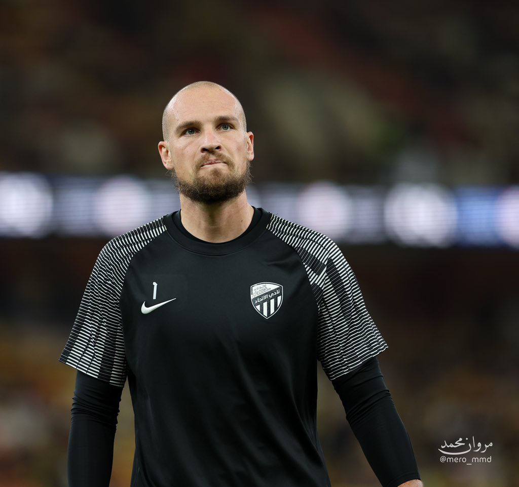 MT_1927's tweet photo. 🚨🚨ألفارو باتشيكو (مدرب العروبة):

لدى ⁧ الاتحاد⁩ حارس كبير جداً [رايكوفيتش] وشاهدتم كيف يتصدى للكرات.

#دوري_روشن_السعودي 
#الاتحاد_العروبة https://t.co/bCf9I6fgPw