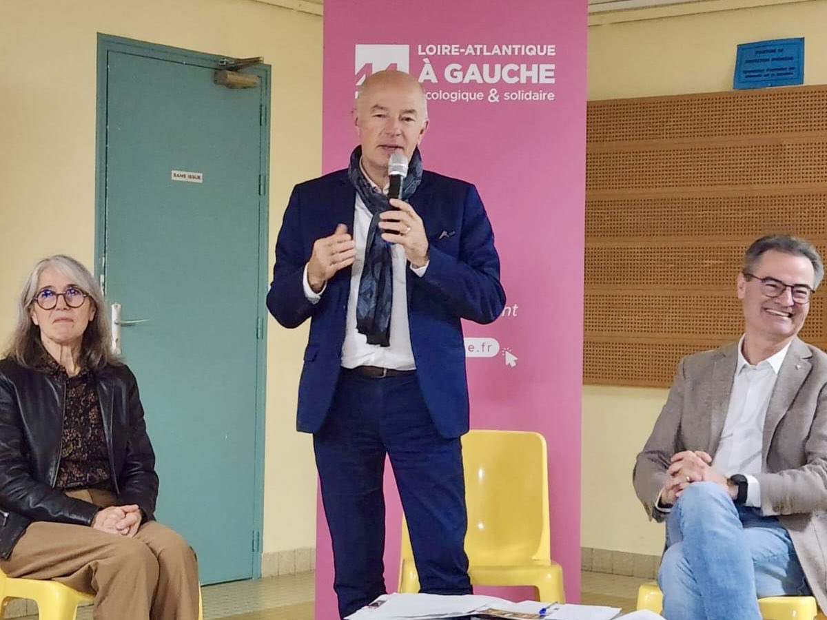 Michel_MENARD's tweet photo. Ce soir à #Brains avec Myriam Bigeard et Freddy Hervochon qui présentent, comme tous les ans, le bilan de leur action au Département. À #MiMandat, je tenais à participer à cette soirée et témoigner de leur engagement pour les habitants du canton de #Rezé1 ! #LoireAtlantique https://t.co/KfnbuyaNzP