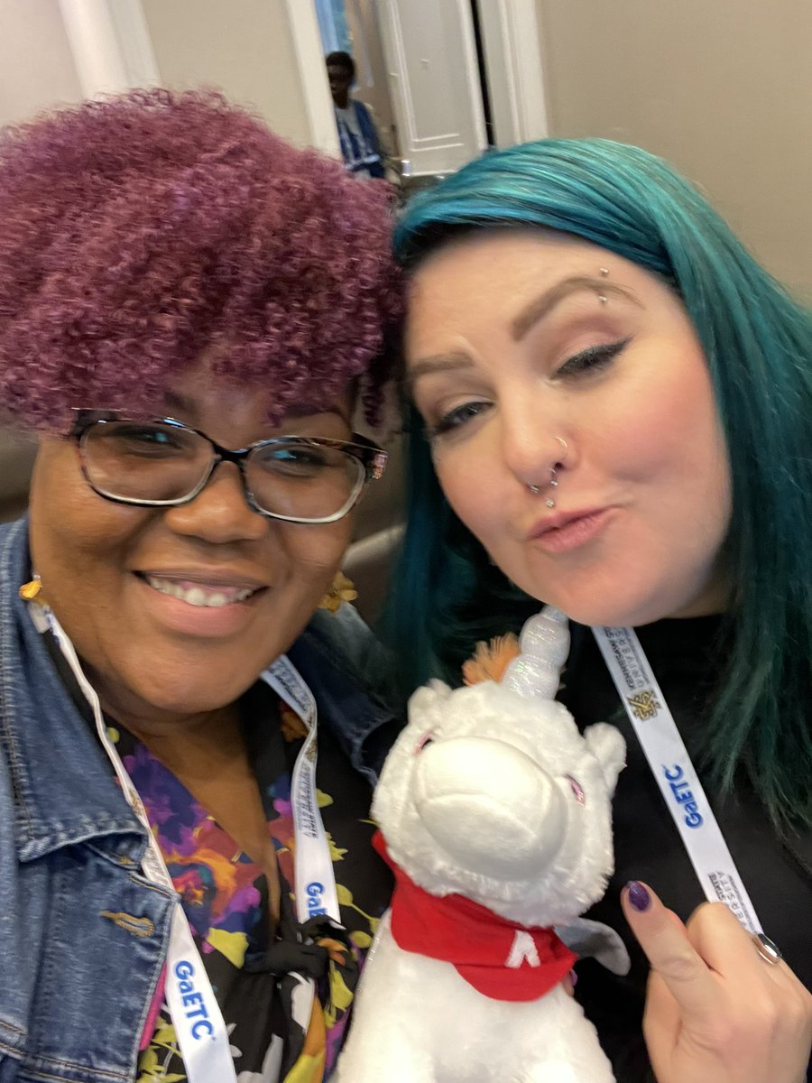 techymathaddict's tweet image. Day 1 of #GaETC24 was full of intentional #joy and #creativity. Joy is where I choose to reside. 

I presented at the Adobe booth, attended some great sessions, enjoyed the dinner and music, and hung out at the Adobe Educator meetup.

✨ Sparkles ✨  unicorn made my ENTIRE day.