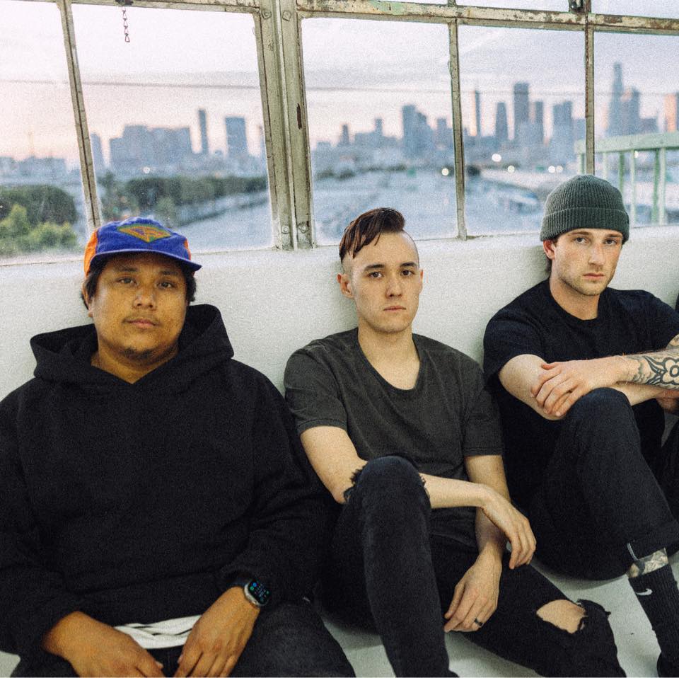 SOUNDSPHERE MAGAZINE (@soundspheremag) on Twitter photo New interview with <a href="/CIDTband/">Crossing I’s Dotting T’s</a> now live!
soundspheremag.com/features/inter… New interview with <a href="/CIDTband/">Crossing I’s Dotting T’s</a> now live!
soundspheremag.com/features/inter…