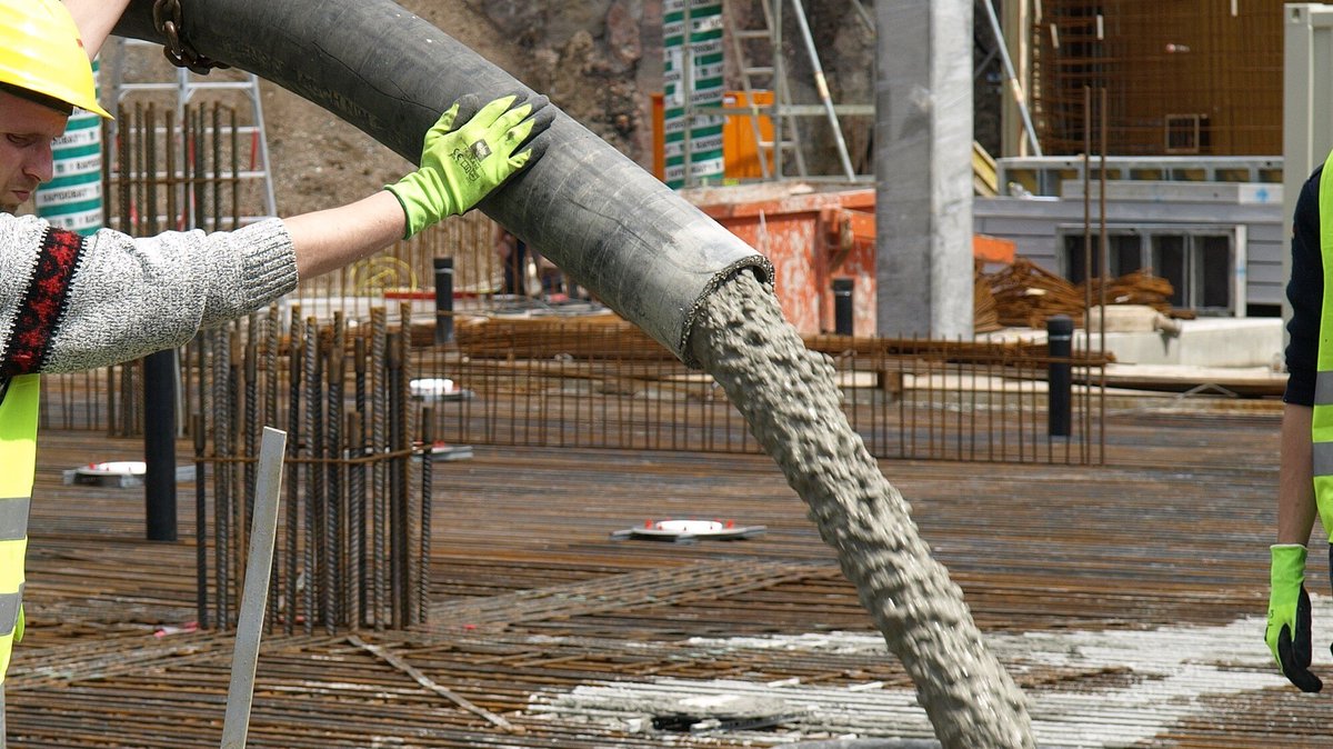 mbs_americas's tweet image. Are you struggling with fresh concrete handling?

MasterEase 5000 admixture is the solution you need! By enhancing rheology, it provides smooth operations from batching to finishing. 💪

 Learn more: hubs.la/Q02XqG_Q0

 #northamerica #ConcreteHandling  #MasterEase5000