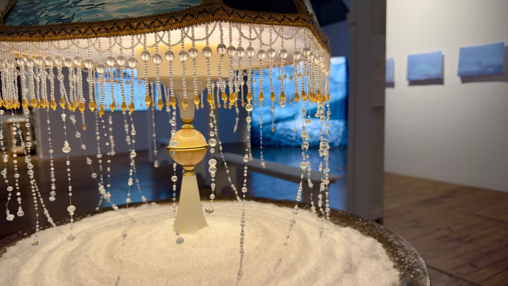 Red Head Gallery tweet media