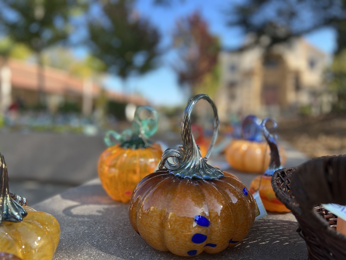 PalyArts's tweet photo. Get ready to be blown away! 🔥 Join us at the Paly Fiery Arts Glass Sale this weekend Friday 3-6pm / Saturday 1-4pm in front of Haymarket Theater. Find the perfect piece to brighten up your space.❤️‍🔥Don’t miss this chance to support young artists! @PaloAltoUnified @PAUSD_VAPA https://t.co/KablsMZ9FP