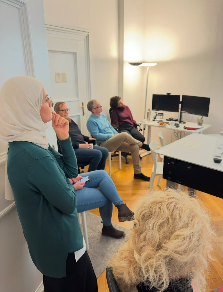 BLUE_relocation's tweet photo. Today we put our heads together!

Today's Team BLUE meeting was dedicated to brainstorming. Who has what ideas, where can we make processes and services even better?

And, of course, the fun must not be neglected!

Thank you for your ideas, your commitment and the open exchange.

#bluerelocation #relocation #serviceexcellence #germany
