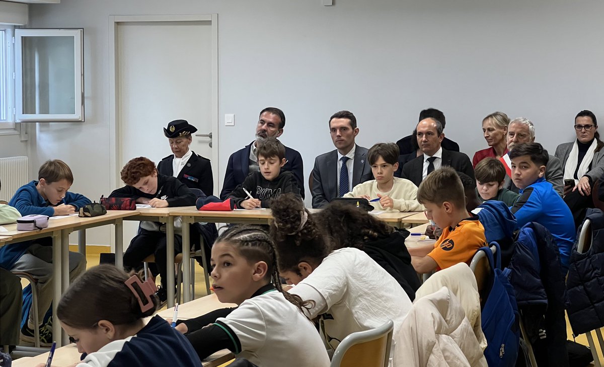 Collège Jules FERRY Vichy tweet media