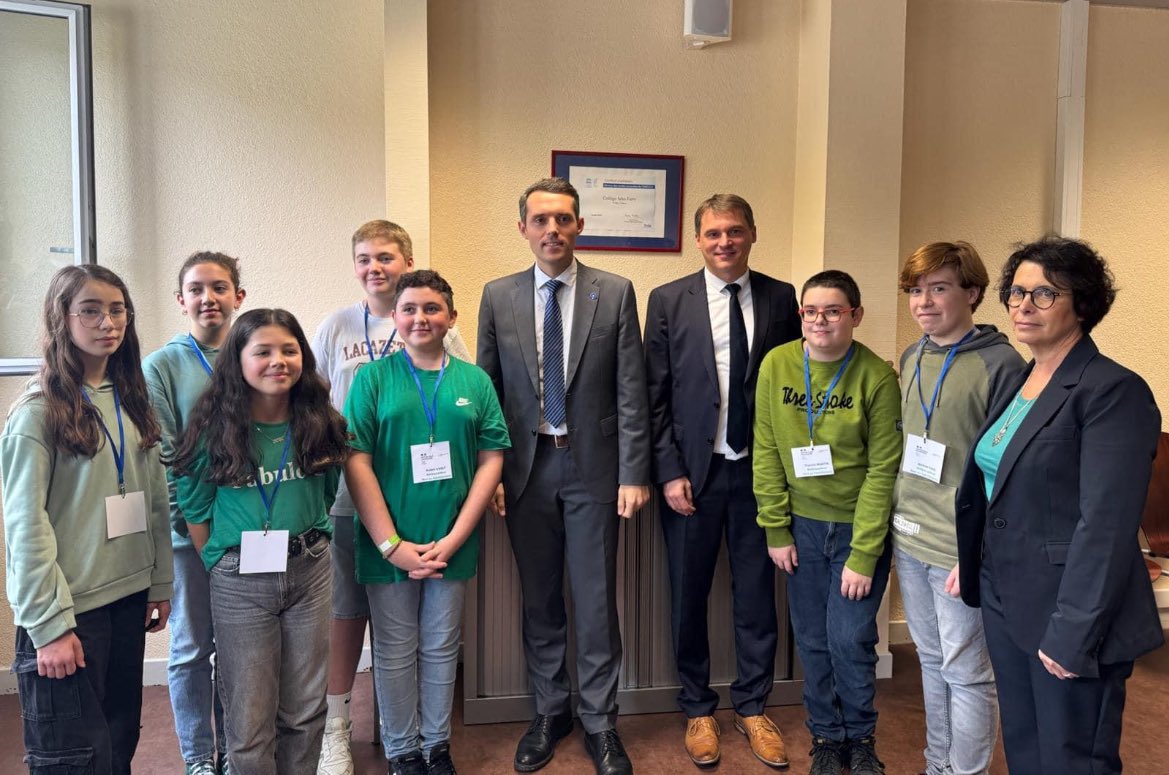 Collège Jules FERRY Vichy tweet media