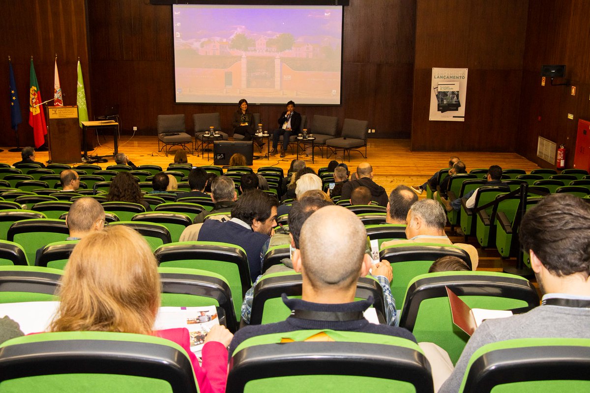 syngentaPT's tweet photo. Ontem participamos no 𝐖𝐨𝐫𝐤𝐬𝐡𝐨𝐩 𝐬𝐨𝐛𝐫𝐞 𝐓𝐞𝐜𝐧𝐨𝐥𝐨𝐠𝐢𝐚 𝐝𝐞 𝐀𝐩𝐥𝐢𝐜𝐚çã𝐨 𝐝𝐞 𝐅𝐢𝐭𝐨𝐟𝐚𝐫𝐦𝐚𝐜ê𝐮𝐭𝐢𝐜𝐨𝐬 na ESA em Santarém. Demos destaque à nossa plataforma de agricultura digital #InterraScan. https://t.co/Il9kX7LXrK