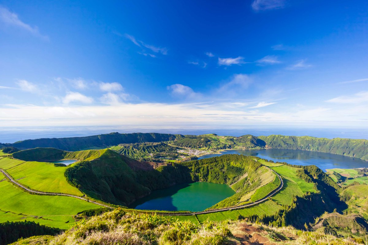 RayburnTours's tweet image. 🌍 #GeographyAwarenessWeek

Explore the wonders of the world and watch geography come to life with unforgettable school geography trips!

Where will your group venture to?

#ExploreTheWorld #GeographyMatters #EnvironmentalGeography #GeographicalEducation

ow.ly/7ZLK50U9c00