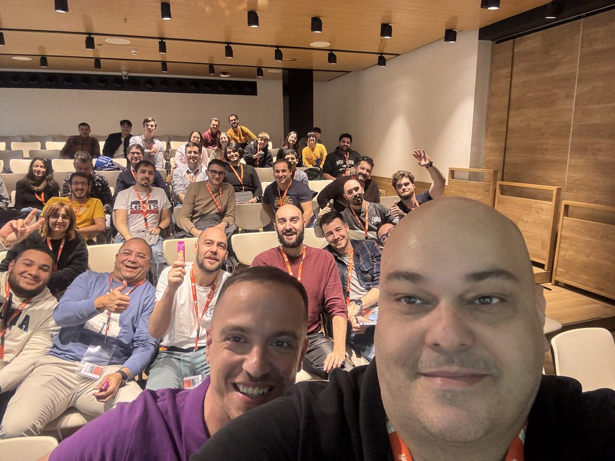 <a href="/netcoreconf/">netcoreconf</a> gracias 🥰🥰🥰🥰 <a href="/dlorenzolop/">David Lorenzo</a>