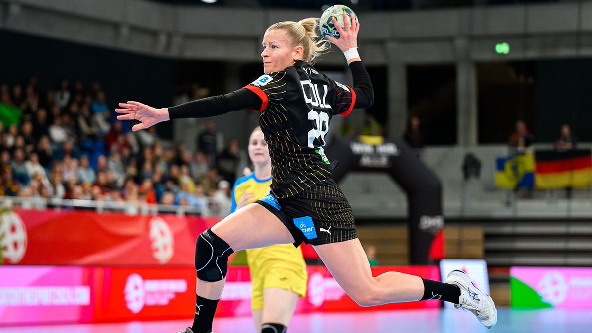 „Es ist gut, dass es wieder losgeht!“

Antje Döll startet motiviert in die  EM-Vorbereitung.🔥

#WIRIHRALLE #aufgehtsDHB #Handball 
--
Zur Meldung➡️ handball.net/news/routinier…