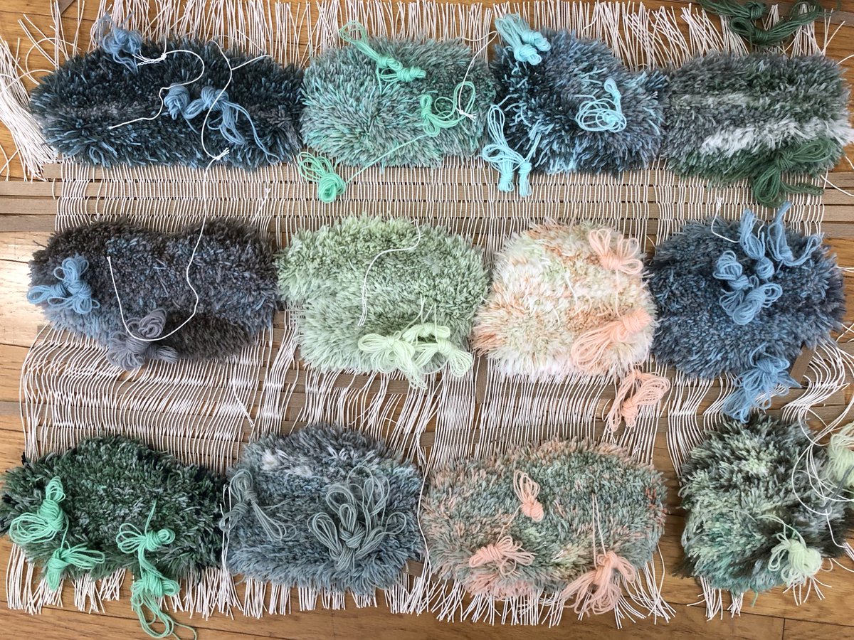 ふわふわの石がドンドコ