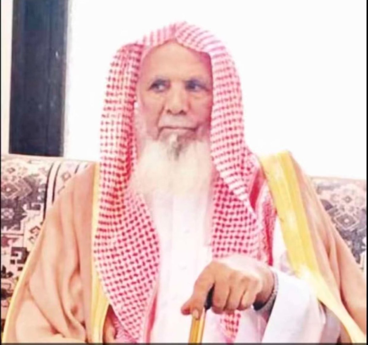 يتقدم أشراف رنيه آل صامل بأحر التعازي وصادق المواساة لقبيلة الشياهين خاصة
و لقبائل الأشراف عامة

في وفاة المغفور له بإذن الله الشيخ الشريف /

ناصر بن خالد بن منصور بن شاهين

غفر الله له و عظم الله أجر أهله و ذويه وألهمهم الصبر والسلوان 

و إنا لله و إنا إليه راجعون