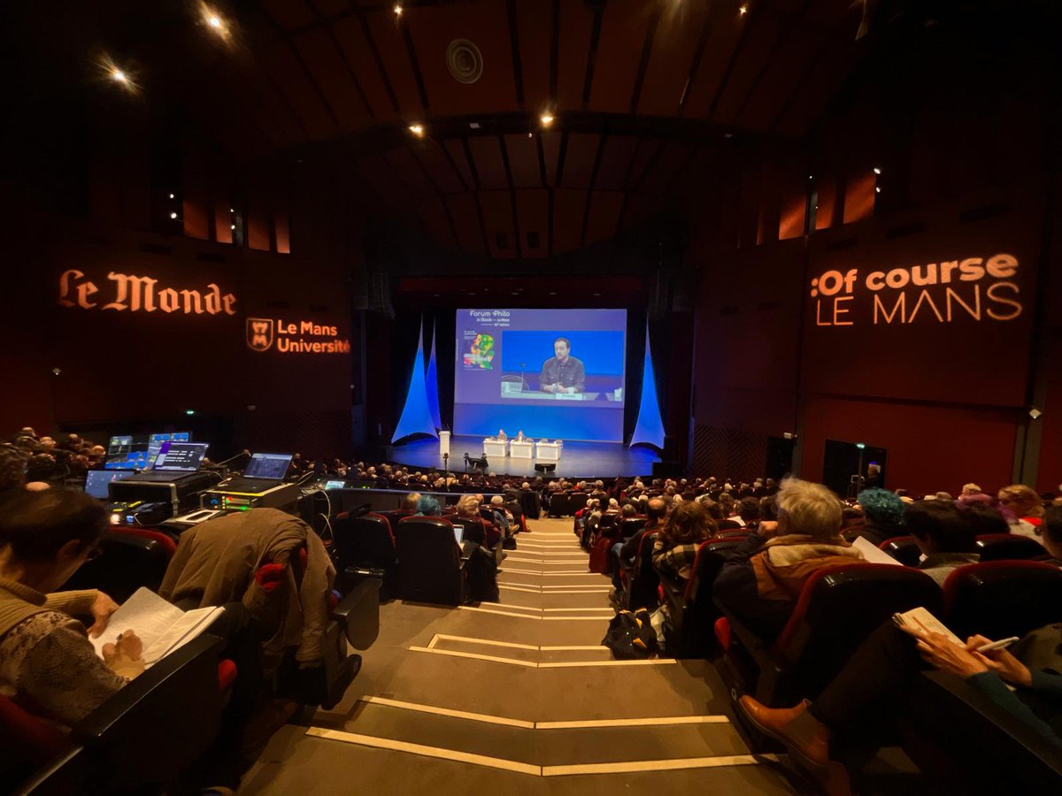 JeanBirnbaum's tweet photo. @lemondefr Devant 800 personnes, dont 200 lycéens, le philosophe et écrivain Tristan Garcia répond aux questions qu'a suscitées sa leçon inaugurale au #ForumPhilo @lemondefr Le Mans, sur le thème de "l'ennemi" https://t.co/juWcYV9oqL
