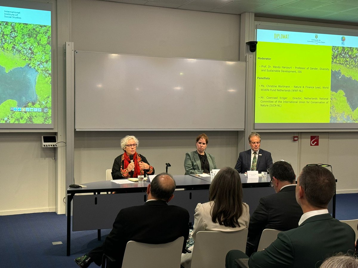 Embajada de Colombia en Países Bajos tweet media