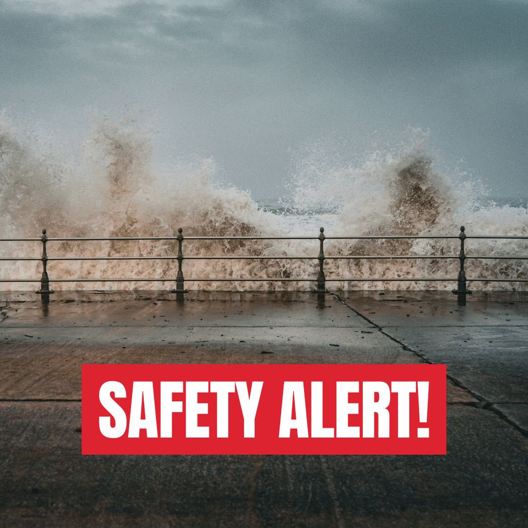💨 This weekend, expect heavy rain and very strong winds along the coast, combined with high tides, the waters will be particularly dangerous!  

🛟 Please stay away from the water and prioritise your safety.

🚨 If you see someone in danger call 999 and ask for the #Coastguard.