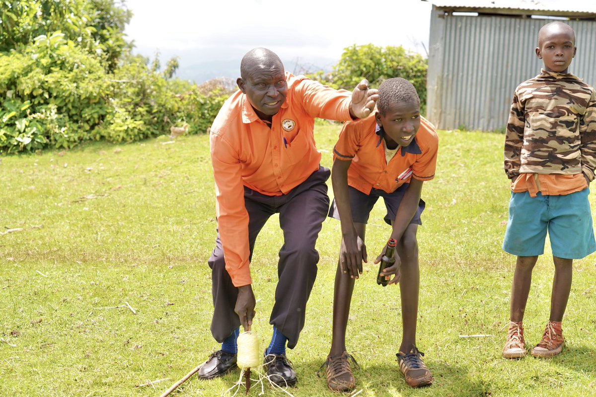 uyahf1's tweet photo. #PtySportsGala24 
Incredible shots as Kortek P/S pupils and teachers actively engage in demarcating the field 🏟where the event is going to happen:

Today’s activity line up ahead of the Gala:
👉School out reach at Kortek Girls Sec School
👉Community sensitization Drive in Kortek sub county
👉Radio 📻 Talk show on SGBV and harmful practices including FGM.
#SportsForChange