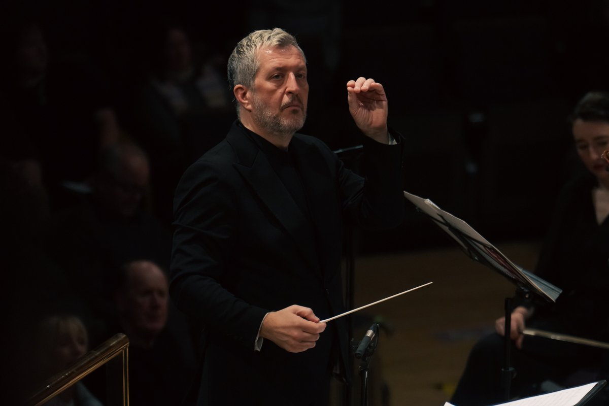 Rewarding and thrilling: Thomas Adès conducts the Hallé. Review: Manchester Classical Music
