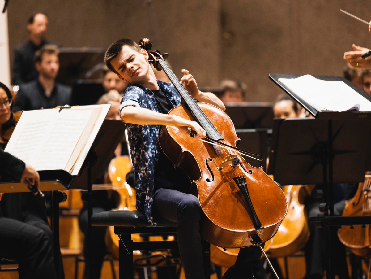 Liepajasymphony's tweet photo. 2025. gadā mūsu koncertu sērijā “Liepājas skaņas Rundāles pilī” gaidāmi četri notikumi – 5. aprīlī, 2. augustā, 25. oktobrī un 13. decembrī. Pirmajā no tiem klausītāji varēs baudīt Vīnes klasiķu – Jozefa Haidna un Volfganga Amadeja Mocarta šedevrus.
https://t.co/Ex7TI3IxLy https://t.co/KmTcK0qpAg