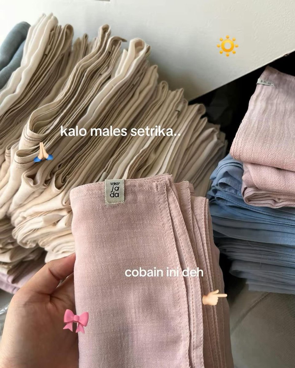 roxysshi's tweet photo. Pashmina buat yang sering last minute jadi ga sempat gosok 😆

Produk dari brand ini bahannya voal ringan, ironless ga kusut bisa langsung pakai, kalau malas setrika cobain deh.

Ada ciput nutupin leher dan pilihan jilbab segi empat juga di toko ini dgn harga yg affordable 💕👌 https://t.co/4102H4KYI3