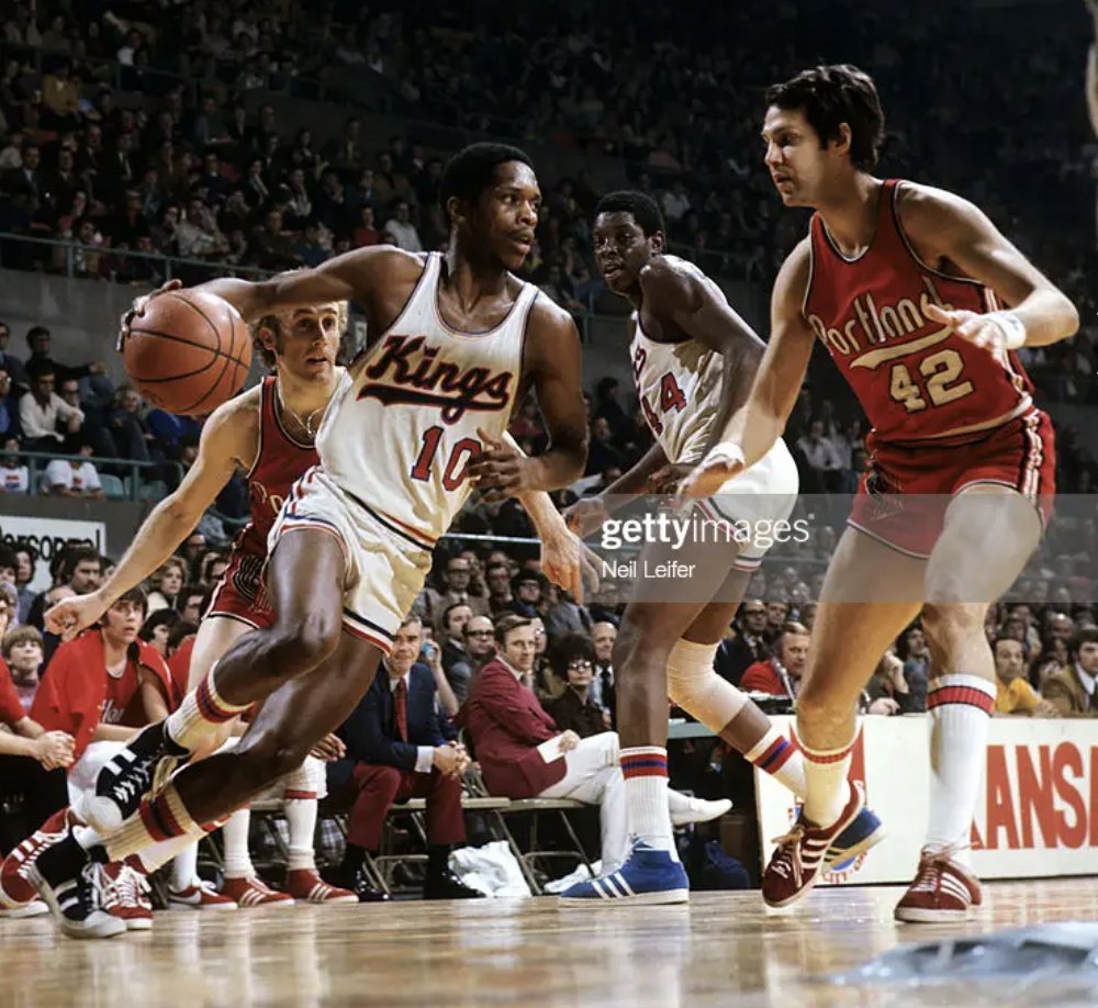77Blazers's tweet photo. A Heavenly #HBD to @trailblazers great and @usabasketball player #TerryDischinger 

Dischinger, a member of the Famed 1960 @Hoophall @Olympics Basketball team, joined the #Blazers for the last of his 9 year @NBA career as a guiding veteran voice for the young 3rd year team. 

Dischinger, who is the 23rd player to wear a #Portland uniform, averaged 6.1 points and 3 rebounds in 15 minutes of action during the 1972/73 season with the Blazers. Dischinger missed 2 years due to service in the @USArmy but did earn an Engineering Degree while playing for @BoilerBall.

After retiring, Dischinger earned a DDS degree and practiced dentistry in Lake Oswego for nearly 40 years before retiring. Dischinger passed away in 2023 at the age of 82. 

#RipCity #ThisDateinBlazersHistory