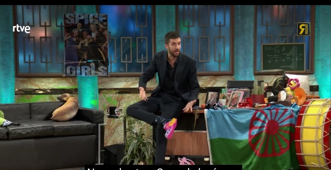 Y recordad que cuando los profes nos sentamos así en el pico de la mesa es que se viene una explicación especialmente importante.