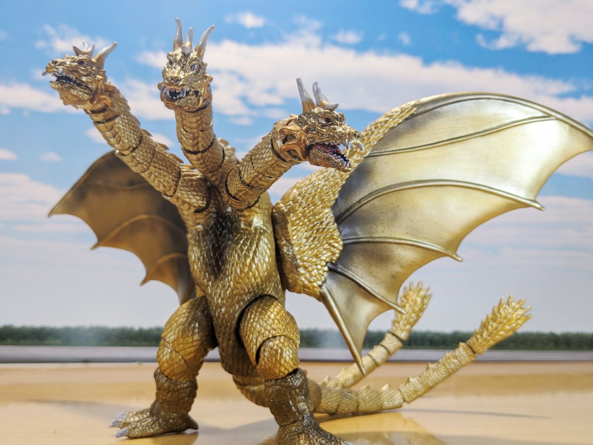 千年竜王…キングギドラ…！ #ムービーモンスターシリーズ キングギドラ